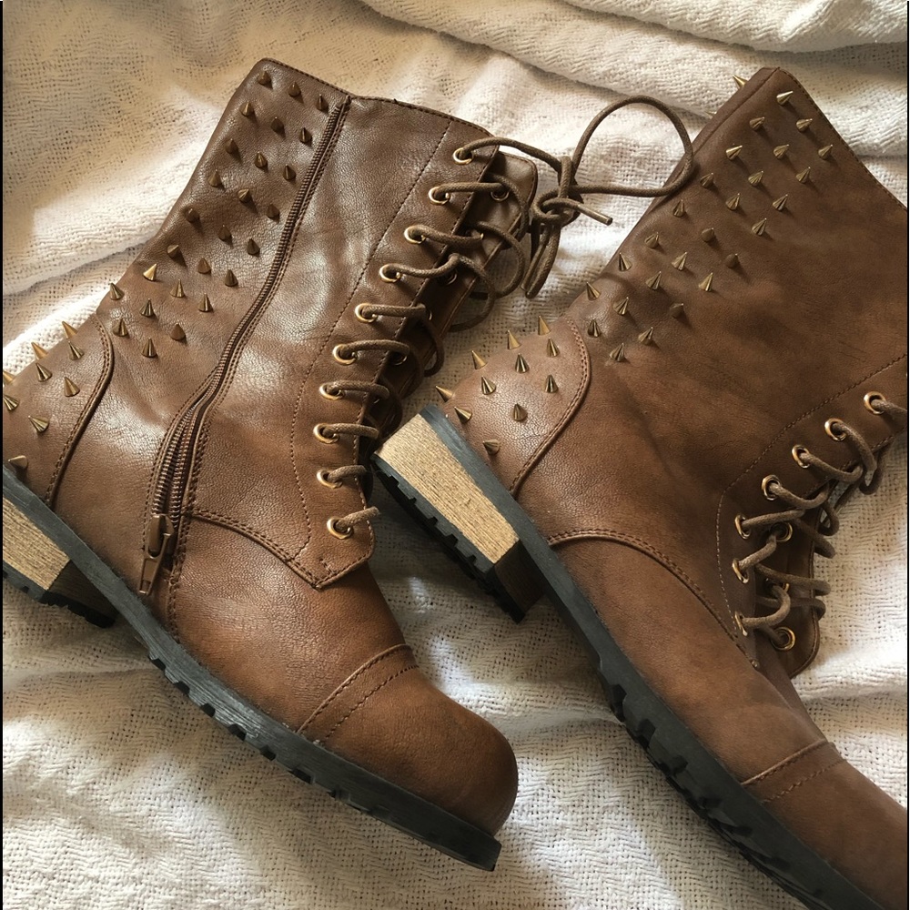 Torrid Size 7 Brown Spiked Boots
